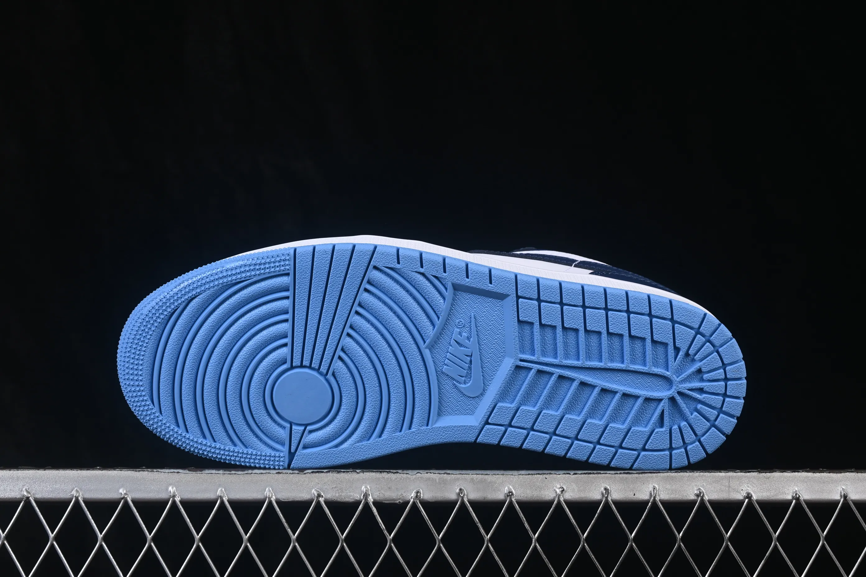 All categories Air Jordan Jordan series basketball shoes Air Jordan 1 Low G version pure original Air Jordan 1 Low AJ1 Joe 1 white and blue low-top retro cultural basketball shoes 553558-404